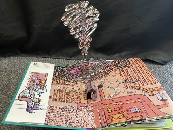 Pop Up Wizard of Oz Book - Image 3
