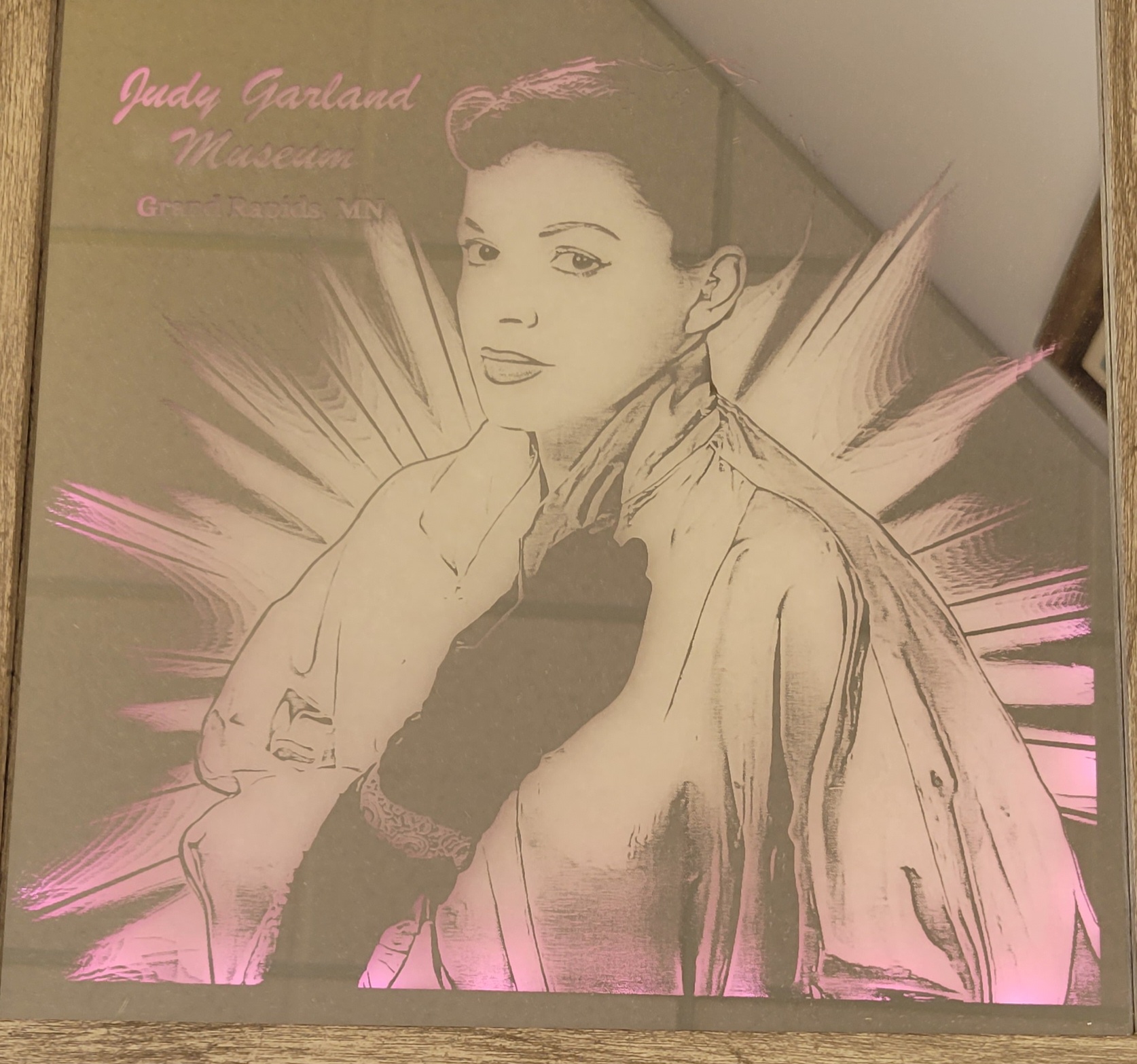 Judy Garland Etched Lighted Mirror - Image 3